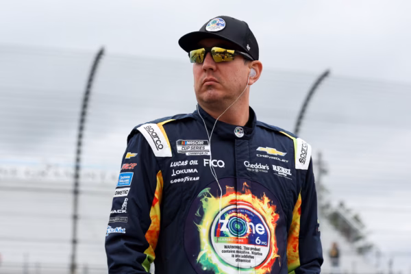 Kyle Busch continues trending online through NASCAR rivalries, highlight clips, and debates about his place among the sport’s greatest drivers.